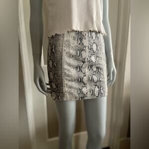 FREE PEOPLE Snakeskin Stretch Cotton Mini Skirt sz 2